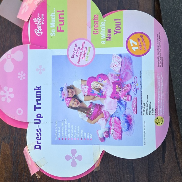 Barbie Dress-Up Trunk for Kids Ages 3+ NEW - See Description - Picture 8 of 9